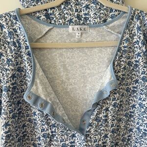 LAKE Pima Maternity Short-Long Set in Delft
Blue Garden Floral